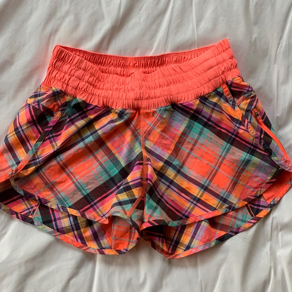 Lululemon orange plaid women’s athletic shorts 10